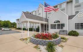 Microtel Inn Manistee